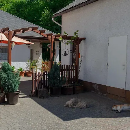 B&B Waldsolms Homestay *
